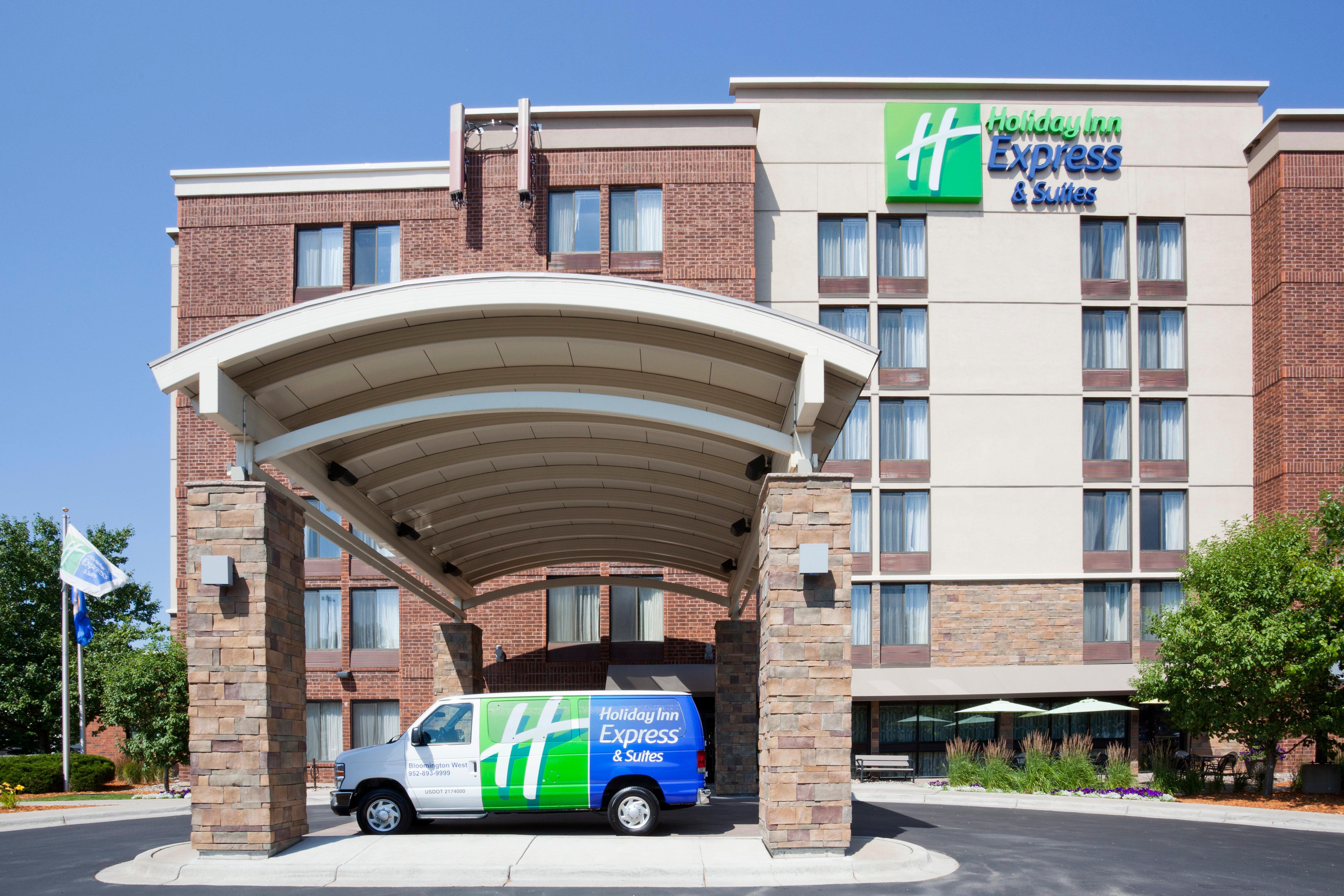 Holiday Inn Express & Suites Bloomington West, An Ihg Hotel Exterior photo